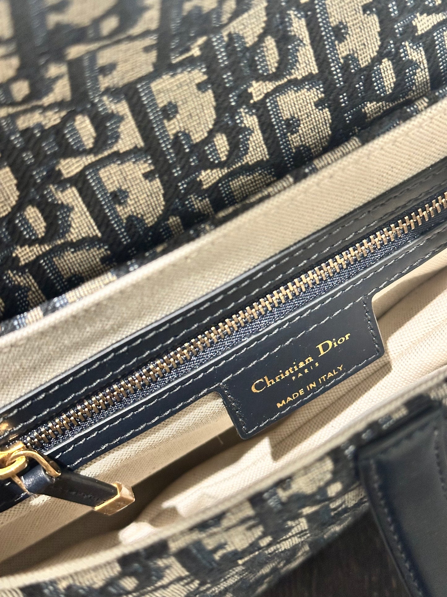 Dior